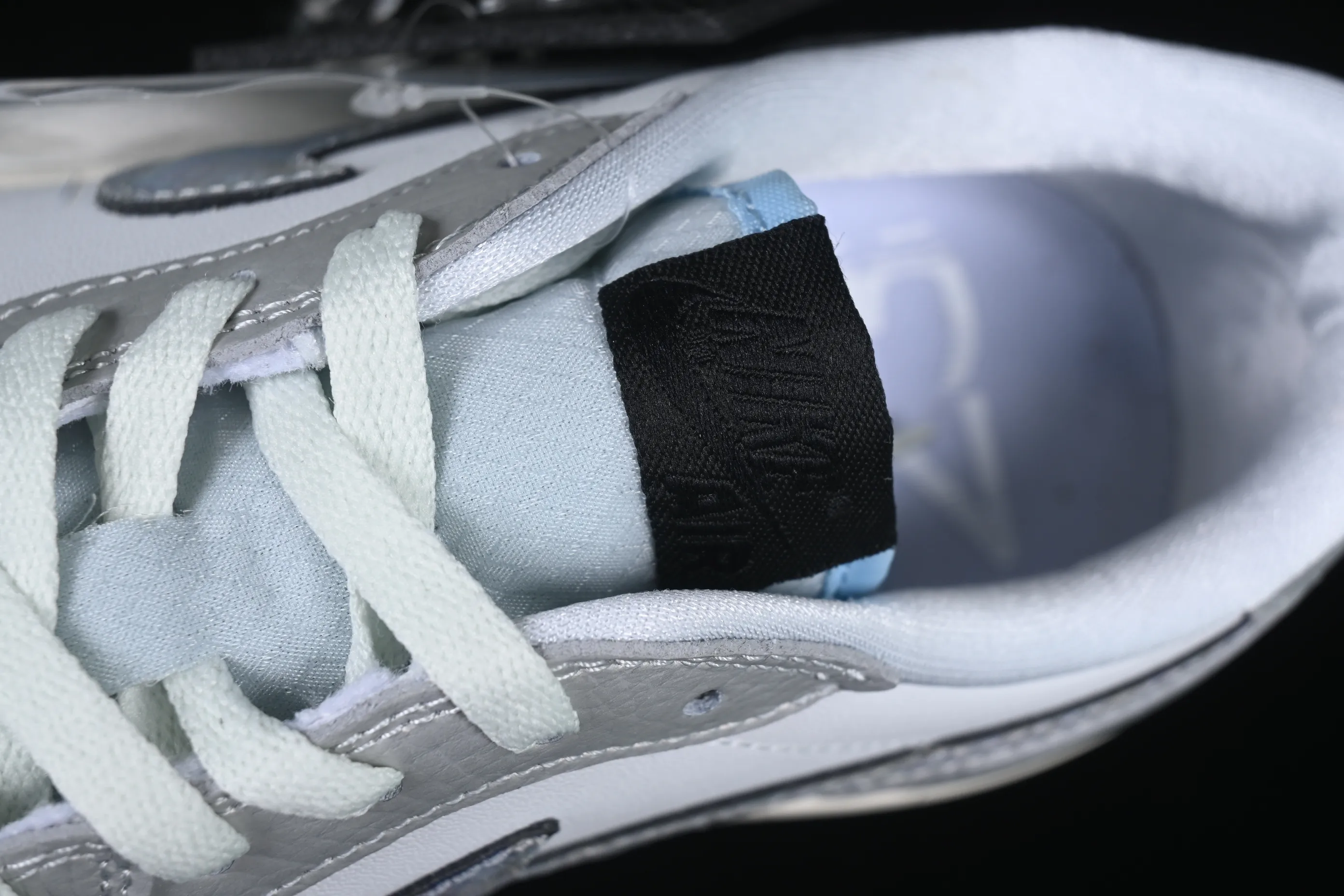 All Categories Air Jordan Jordan Series Basketball Shoes Air Jordan 1 Low Air Jordan 1 Low OG AJ1 Joe 1 Year of the Snake Limited Silver Snake Low-top Retro Basketball Shoes HF3144-100
